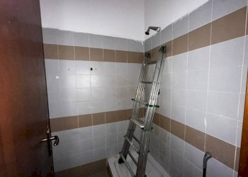 Bagno - Monolocale vico Denegri, 4, Genova (zona Centro Storico) - foto 11