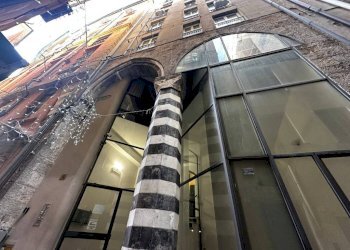 Facciata - Monolocale vico Denegri, 4, Genova (zona Centro Storico) - foto 15