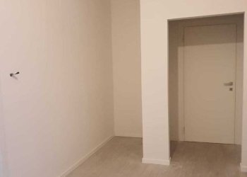 WhatsApp Image 2026-01-23 at 16.23.34 (1).jpeg - Trilocale via solari 25, Parma (zona Oltretorrente) - foto 10