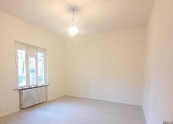 WhatsApp Image 2025-12-19 at 16.44.32.jpeg - Trilocale via solari 25, Parma (zona Oltretorrente) - foto 15