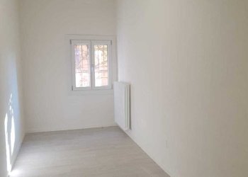 WhatsApp Image 2026-01-23 at 16.23.33 (1).jpeg - Trilocale via solari 25, Parma (zona Oltretorrente) - foto 21