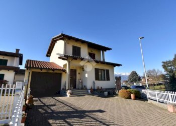 Villa Via Burolo, Bollengo - photo 1