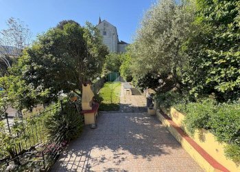 Semi-detached house Corso Ferdinando Maria Perrone, Genova (neighborhood Cornigliano) - photo 1