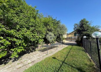 Semi-detached house Corso Ferdinando Maria Perrone, Genova (neighborhood Cornigliano) - photo 6