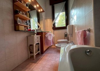 Four-room apartment Viale Europa, Bussero - photo 17
