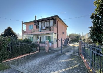 Villa Via G. Mazzini, 10, Portomaggiore - photo 1