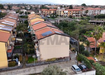 Edificio all\'aperto - Villa a Schiera santa maria delle fosse
 
9, Mascalucia - foto 6