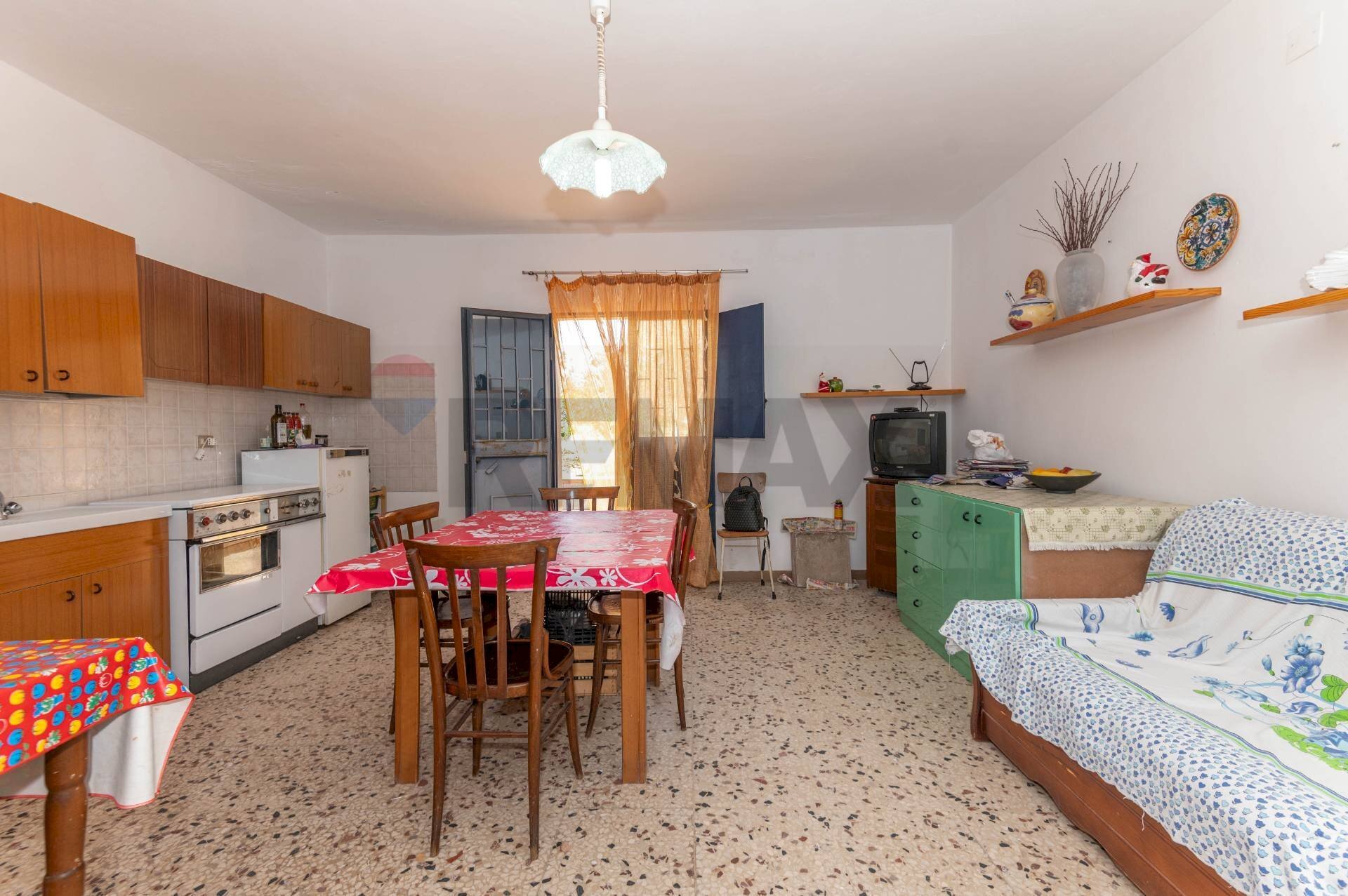 Sala da pranzo - Villa Contrada Portella Quadra
 
97, Caltagirone - foto 2