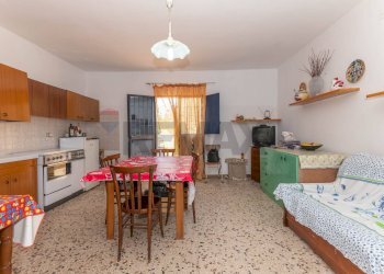 Sala da pranzo - Villa Contrada Portella Quadra
 
97, Caltagirone - foto 2