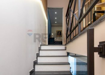 Scale - Villa VIA MAMELI
 
36, Mascalucia - foto 8