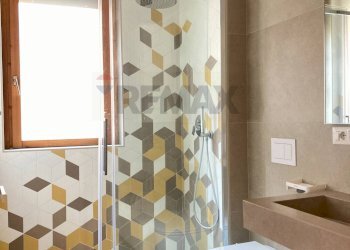 Bagno - Trilocale VIA LIONE
 
8, Roma - foto 12