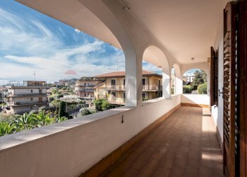 Terrazza - Villa Via Etnea
 
68, Gravina di Catania - foto 11