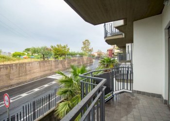 Balcone - Quadrilocale Via:Roma, Camporotondo Etneo - foto 16