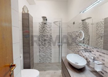 Bagno - Quadrilocale VIA CAPUANA
 
3, Rho - foto 40