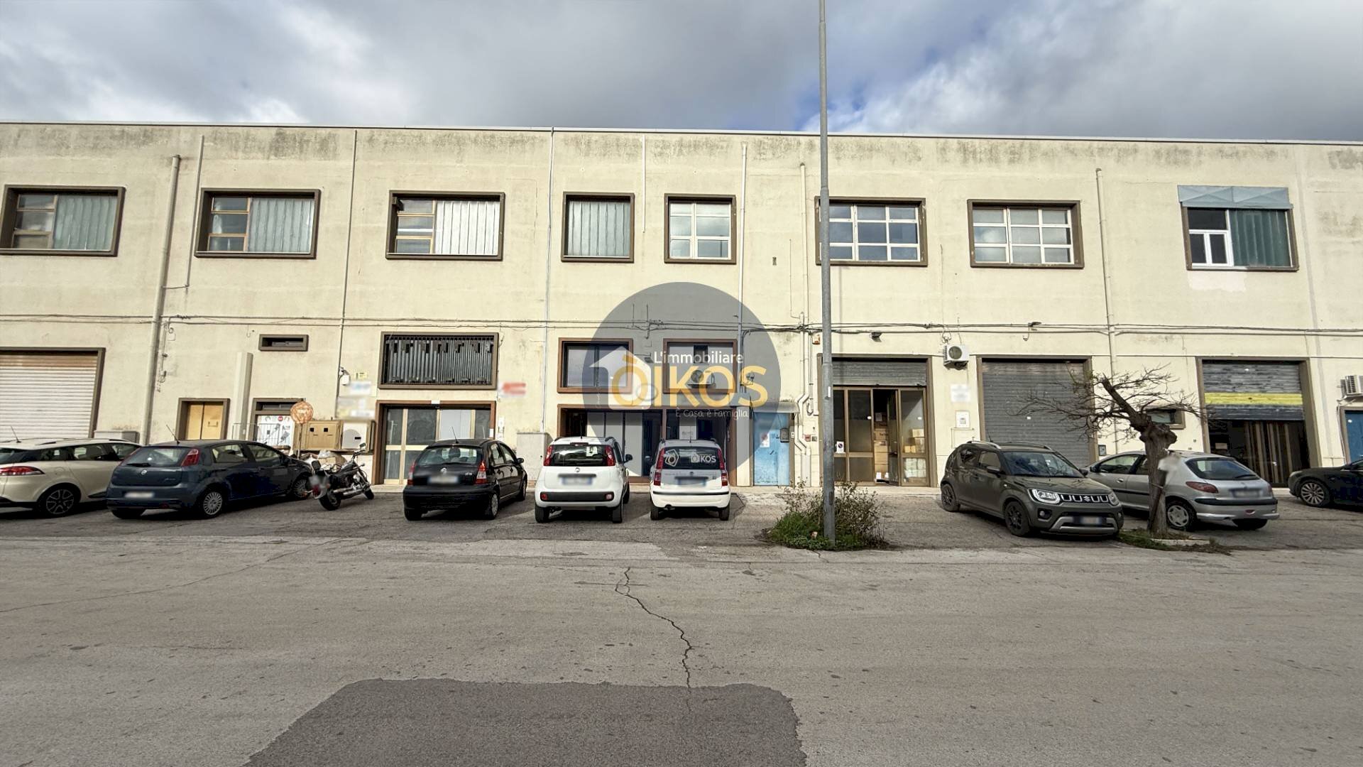 Foto 2 - Commercial Premises via caduti di Russia
 
32-34, Castellana Grotte - photo 2