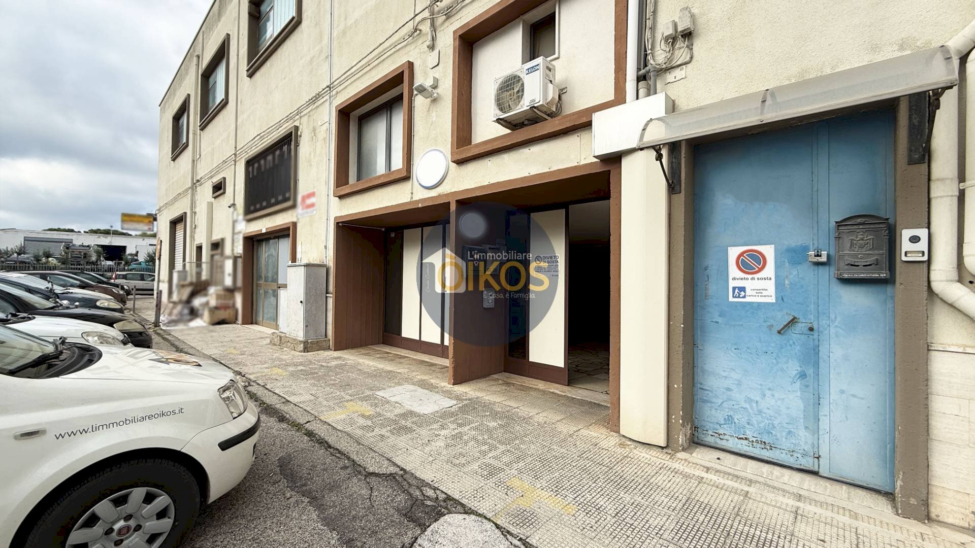 Foto 3 - Commercial Premises via caduti di Russia
 
32-34, Castellana Grotte - photo 3