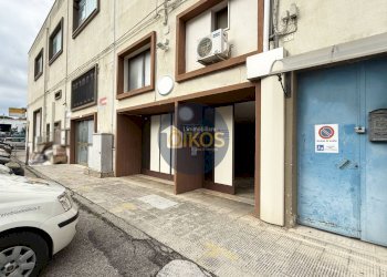 Foto 3 - Commercial Premises via caduti di Russia
 
32-34, Castellana Grotte - photo 3