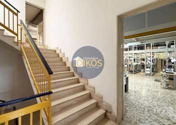 Foto 48 - Commercial Premises via caduti di Russia
 
32-34, Castellana Grotte - photo 48