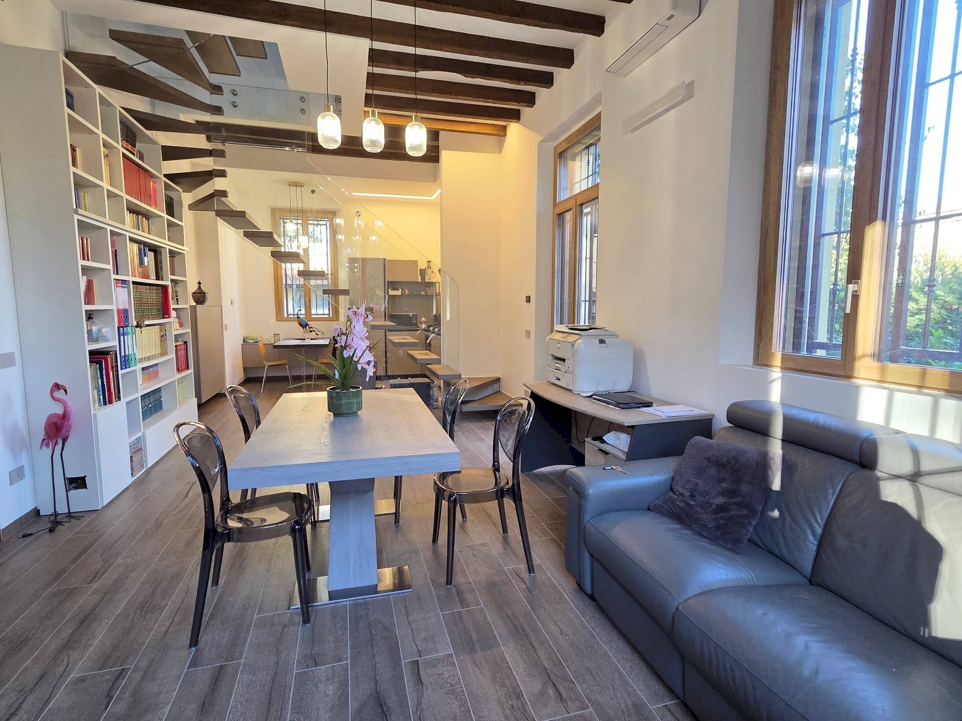 Foto 1 - Semi-detached house Via Dante
 
33, Opera - photo 1