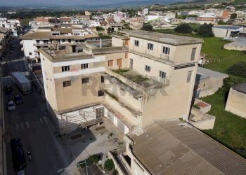 Edificio all\'aperto - Commercial Premises via canicarao
 
23, Comiso - photo 20