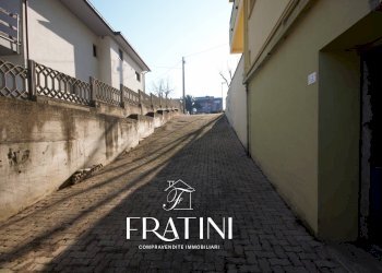 Foto 20 - Laboratorio Viale De Gasperi
 
4, Ancarano - foto 20