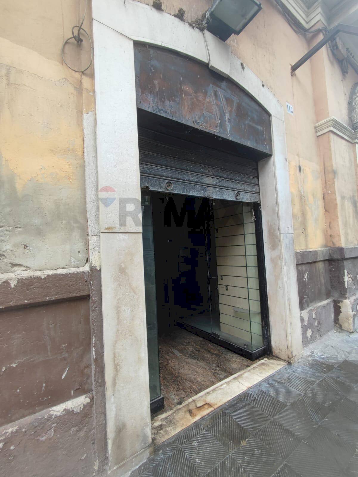 Edificio all\'aperto - Warehouse Via Francesco Crispi
113, Bari - photo 2