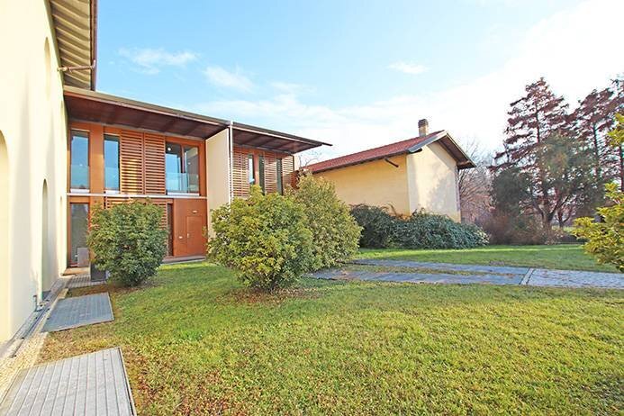 Facciata - Villa a Schiera via Marzanica, Bergamo - foto 1