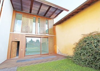 Facciata - Villa a Schiera via Marzanica, Bergamo - foto 5