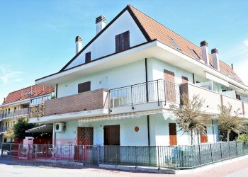 Foto 2 - Trilocale Piazza Sorrivoli
 
15, Ravenna - foto 2