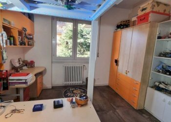 Camera da letto - Trilocale via Piave, 51a, Arona - foto 27