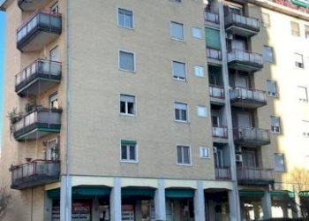 Facciata - Monolocale via delle Betulle, Cesano Boscone - foto 1