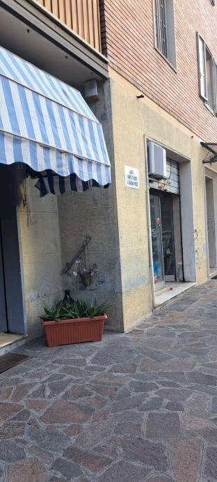 Facciata - Negozio via Gaspare Nadi, Bologna (zona Mazzini) - foto 3