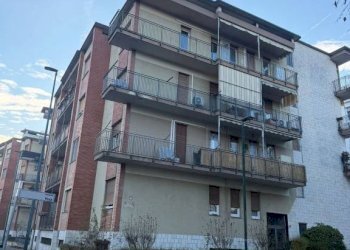 Three-room apartment Torino (neighborhood Mirafiori Sud) - photo 1