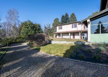 Cortile interno - Villa via Elvezia, 25, Cantello - photo 1