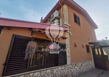 Villa Via Vittorio Alfieri, Torretta - photo 2