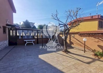 Villa Via Vittorio Alfieri, Torretta - photo 3