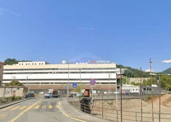 Capannone Via Albisola, Genova (zona Bolzaneto) - foto 1