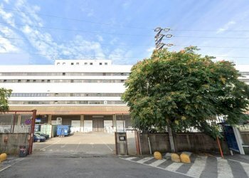 Capannone Via Albisola, Genova (zona Bolzaneto) - foto 2