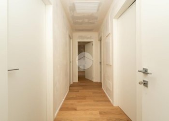 Four-room apartment Via delle Tuberose, Milano (neighborhood Bande Nere) - photo 14