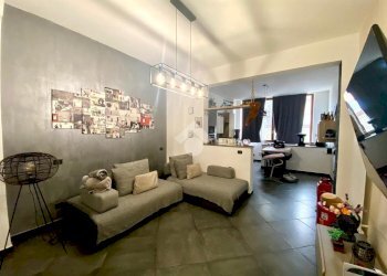 Three-room apartment Viale Alessandro Volta, Novara - photo 1