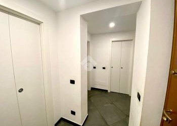 Three-room apartment Viale Alessandro Volta, Novara - photo 2