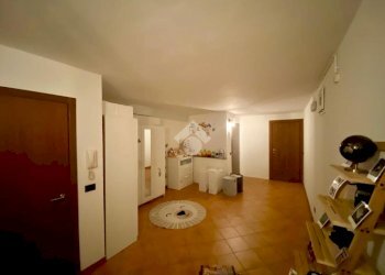 Three-room apartment Viale Alessandro Volta, Novara - photo 21
