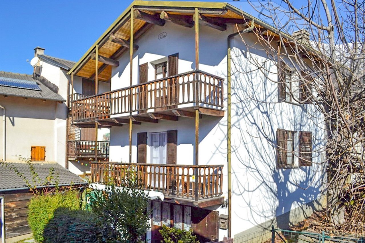 Independent house Perosa Argentina - photo 1