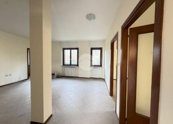 Three-room apartment Via Guglielmo Marconi, Cossato - photo 3