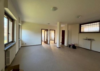 Three-room apartment Via Guglielmo Marconi, Cossato - photo 24