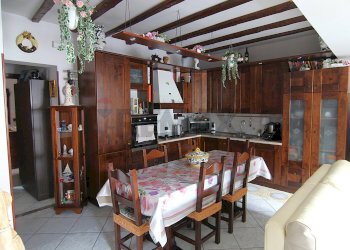 Sala da pranzo - Appartamento VIA XXIV MAGGIO
 
11, Besano - foto 7