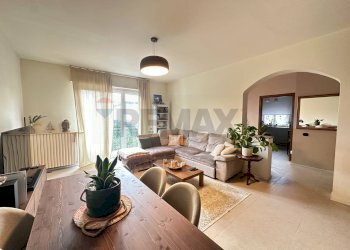 Sala da pranzo - Trilocale via Pascoli
 
32, Arcisate - foto 1