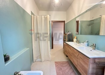 Bagno - Trilocale via Pascoli
 
32, Arcisate - foto 14