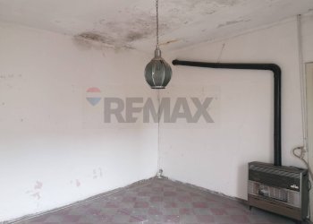 Stanza vuota - Bilocale via Duse
 
3, Besozzo - foto 8