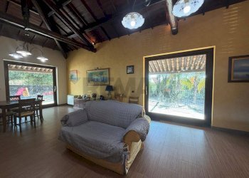 Sala da pranzo - Villa Via Fonderia
 
23, Belpasso - foto 9